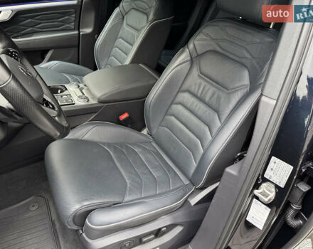 Синий Фольксваген Туарег, объемом двигателя 3 л и пробегом 74 тыс. км за 62700 $, фото 16 на Automoto.ua