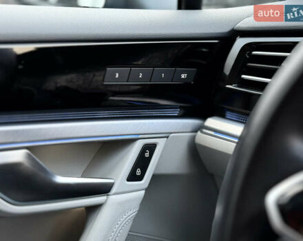 Синій Фольксваген Туарег, об'ємом двигуна 2.97 л та пробігом 145 тис. км за 54800 $, фото 16 на Automoto.ua