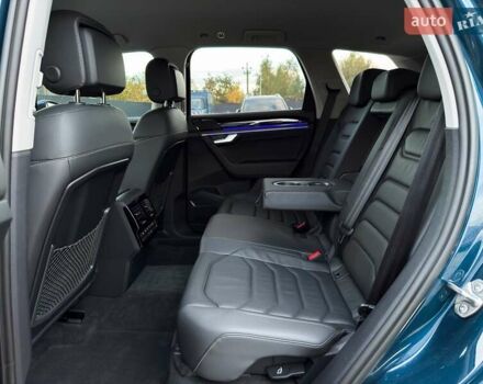 Синий Фольксваген Туарег, объемом двигателя 3 л и пробегом 51 тыс. км за 59999 $, фото 62 на Automoto.ua