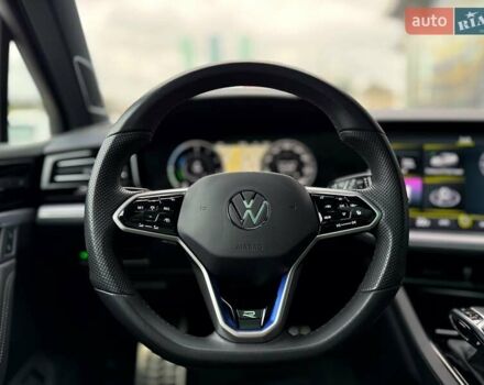 Синий Фольксваген Туарег, объемом двигателя 3 л и пробегом 83 тыс. км за 60900 $, фото 23 на Automoto.ua