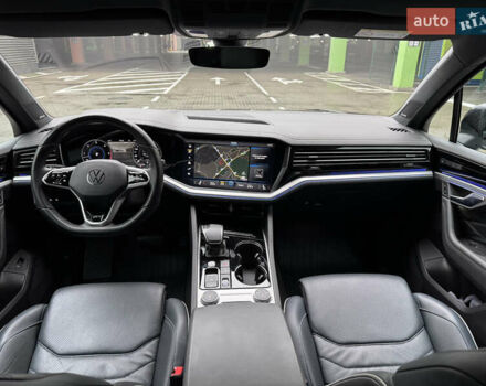 Синий Фольксваген Туарег, объемом двигателя 3 л и пробегом 74 тыс. км за 62700 $, фото 36 на Automoto.ua