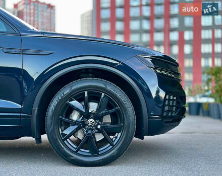 Синий Фольксваген Туарег, объемом двигателя 3 л и пробегом 74 тыс. км за 68700 $, фото 20 на Automoto.ua