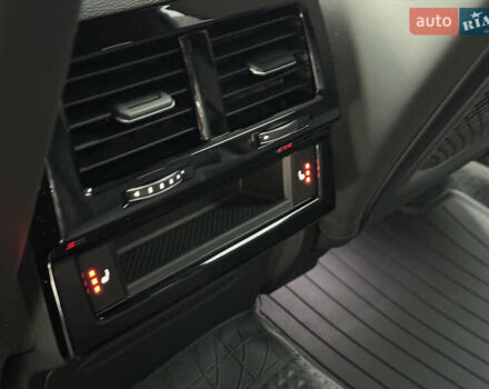 Синий Фольксваген Туарег, объемом двигателя 3 л и пробегом 74 тыс. км за 62700 $, фото 25 на Automoto.ua