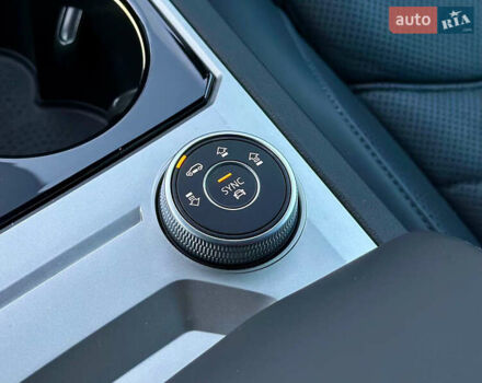 Синий Фольксваген Туарег, объемом двигателя 3 л и пробегом 74 тыс. км за 68700 $, фото 36 на Automoto.ua