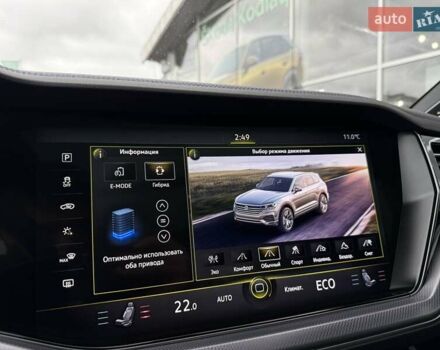 Синий Фольксваген Туарег, объемом двигателя 3 л и пробегом 83 тыс. км за 60900 $, фото 43 на Automoto.ua