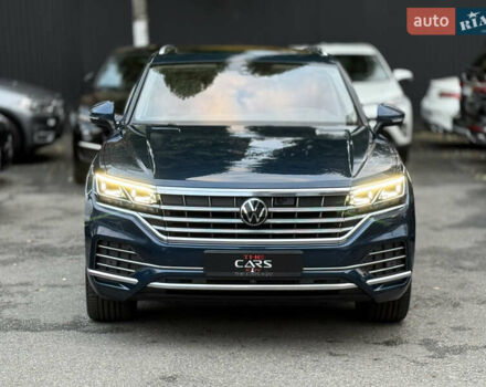 Синій Фольксваген Туарег, об'ємом двигуна 2.97 л та пробігом 145 тис. км за 54800 $, фото 5 на Automoto.ua