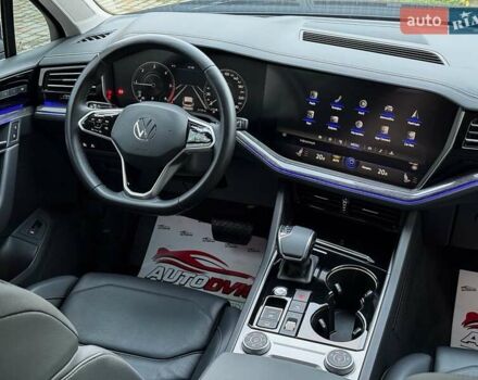 Синий Фольксваген Туарег, объемом двигателя 3 л и пробегом 51 тыс. км за 59999 $, фото 80 на Automoto.ua