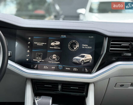 Синій Фольксваген Туарег, об'ємом двигуна 2.97 л та пробігом 145 тис. км за 54800 $, фото 35 на Automoto.ua