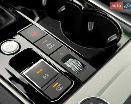 Синій Фольксваген Туарег, об'ємом двигуна 3 л та пробігом 83 тис. км за 54499 $, фото 46 на Automoto.ua