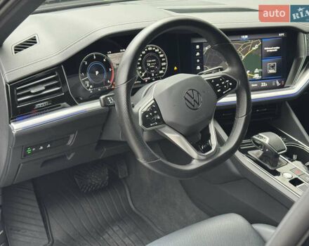 Синий Фольксваген Туарег, объемом двигателя 3 л и пробегом 74 тыс. км за 62700 $, фото 15 на Automoto.ua