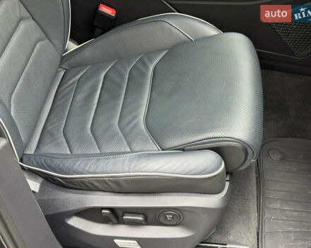 Синий Фольксваген Туарег, объемом двигателя 3 л и пробегом 74 тыс. км за 62700 $, фото 31 на Automoto.ua