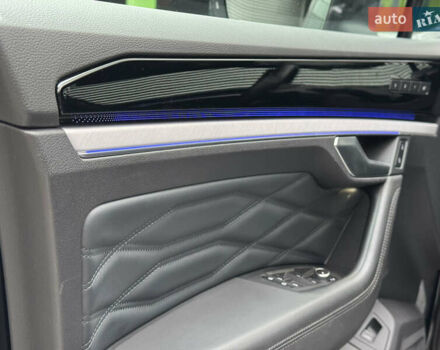 Синий Фольксваген Туарег, объемом двигателя 3 л и пробегом 74 тыс. км за 62700 $, фото 14 на Automoto.ua