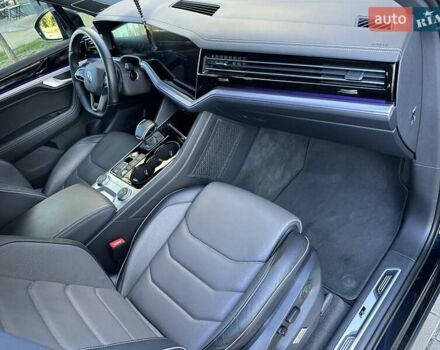 Синий Фольксваген Туарег, объемом двигателя 2.99 л и пробегом 72 тыс. км за 63500 $, фото 14 на Automoto.ua