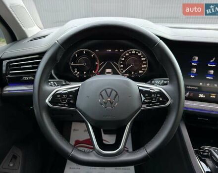 Синий Фольксваген Туарег, объемом двигателя 3 л и пробегом 51 тыс. км за 59999 $, фото 49 на Automoto.ua