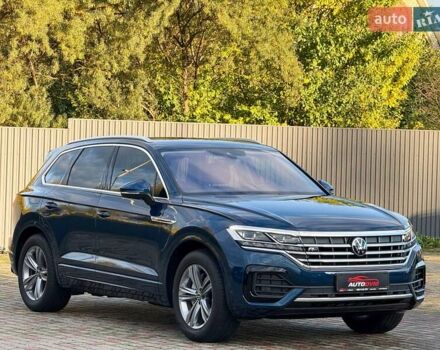Синий Фольксваген Туарег, объемом двигателя 3 л и пробегом 51 тыс. км за 59999 $, фото 1 на Automoto.ua