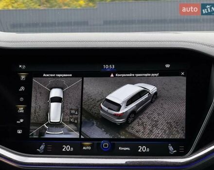 Синий Фольксваген Туарег, объемом двигателя 3 л и пробегом 51 тыс. км за 59999 $, фото 98 на Automoto.ua