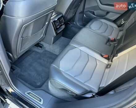 Синий Фольксваген Туарег, объемом двигателя 2.99 л и пробегом 72 тыс. км за 63500 $, фото 13 на Automoto.ua