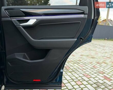 Синий Фольксваген Туарег, объемом двигателя 3 л и пробегом 51 тыс. км за 59999 $, фото 73 на Automoto.ua