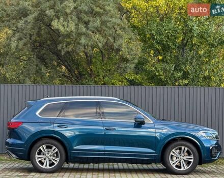 Синий Фольксваген Туарег, объемом двигателя 3 л и пробегом 51 тыс. км за 59999 $, фото 2 на Automoto.ua