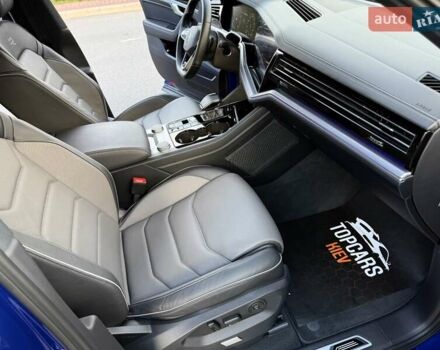 Синий Фольксваген Туарег, объемом двигателя 3 л и пробегом 79 тыс. км за 62500 $, фото 51 на Automoto.ua