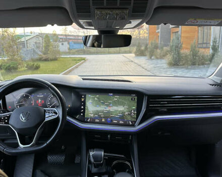 Синий Фольксваген Туарег, объемом двигателя 2.97 л и пробегом 49 тыс. км за 65999 $, фото 27 на Automoto.ua