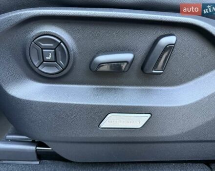 Синий Фольксваген Туарег, объемом двигателя 3 л и пробегом 79 тыс. км за 62500 $, фото 33 на Automoto.ua