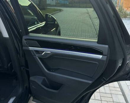 Синий Фольксваген Туарег, объемом двигателя 2.97 л и пробегом 49 тыс. км за 65999 $, фото 22 на Automoto.ua