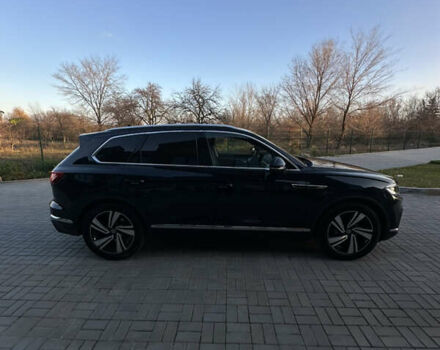 Синий Фольксваген Туарег, объемом двигателя 2.97 л и пробегом 49 тыс. км за 65999 $, фото 3 на Automoto.ua