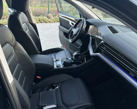 Синий Фольксваген Туарег, объемом двигателя 2.97 л и пробегом 49 тыс. км за 65999 $, фото 24 на Automoto.ua