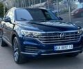 Синий Фольксваген Туарег, объемом двигателя 3 л и пробегом 55 тыс. км за 64900 $, фото 1 на Automoto.ua