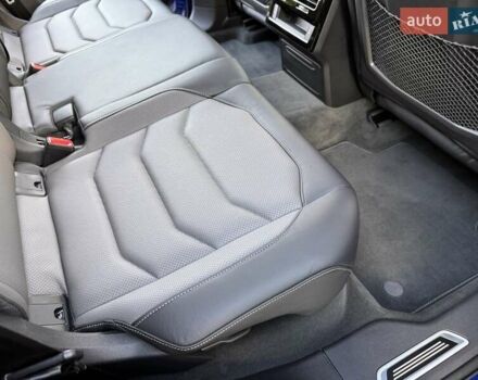 Синий Фольксваген Туарег, объемом двигателя 3 л и пробегом 79 тыс. км за 62500 $, фото 46 на Automoto.ua