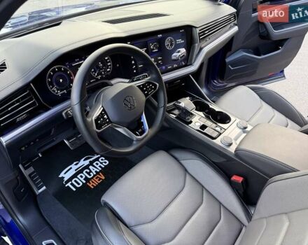 Синий Фольксваген Туарег, объемом двигателя 3 л и пробегом 79 тыс. км за 62500 $, фото 26 на Automoto.ua