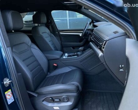 Синий Фольксваген Туарег, объемом двигателя 3 л и пробегом 55 тыс. км за 64900 $, фото 10 на Automoto.ua