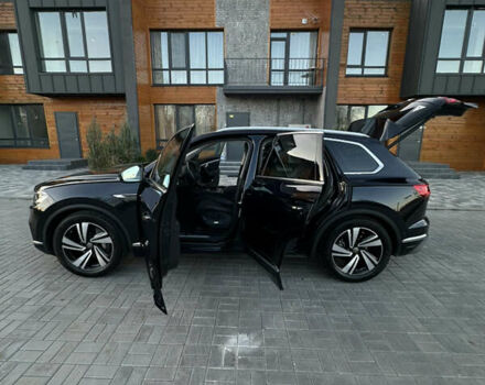 Синий Фольксваген Туарег, объемом двигателя 2.97 л и пробегом 49 тыс. км за 65999 $, фото 8 на Automoto.ua