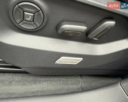 Фольксваген Туарег 2023 в Киеве на Automoto.ua Синий Фольксваген Туарег, объемом двигателя 3 л и пробегом 29 тыс. км за 73062 $, фото 12 на Automoto.ua