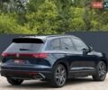 Синій Фольксваген Туарег, об'ємом двигуна 3 л та пробігом 49 тис. км за 77999 $, фото 3 на Automoto.ua