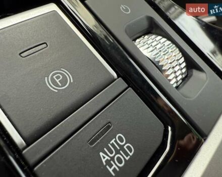 Фольксваген Туарег 2023 в Киеве на Automoto.ua Синий Фольксваген Туарег, объемом двигателя 3 л и пробегом 29 тыс. км за 73062 $, фото 2 на Automoto.ua