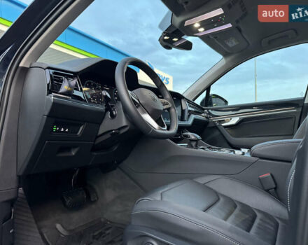 Синій Фольксваген Туарег, об'ємом двигуна 3 л та пробігом 6 тис. км за 69999 $, фото 36 на Automoto.ua