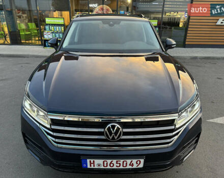 Синій Фольксваген Туарег, об'ємом двигуна 3 л та пробігом 6 тис. км за 69999 $, фото 22 на Automoto.ua