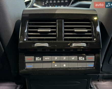 Синій Фольксваген Туарег, об'ємом двигуна 3 л та пробігом 6 тис. км за 69999 $, фото 30 на Automoto.ua