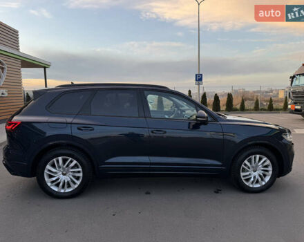 Синій Фольксваген Туарег, об'ємом двигуна 3 л та пробігом 6 тис. км за 69999 $, фото 21 на Automoto.ua