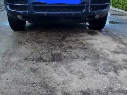 Синий Фольксваген Туарег, объемом двигателя 2.5 л и пробегом 330 тыс. км за 5000 $, фото 1 на Automoto.ua