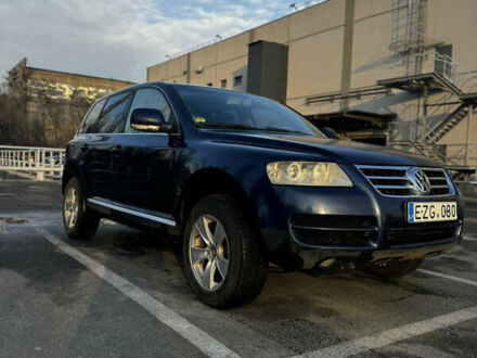 Синий Фольксваген Туарег, объемом двигателя 2.5 л и пробегом 472 тыс. км за 3799 $, фото 1 на Automoto.ua