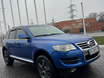 Синій Фольксваген Туарег, об'ємом двигуна 4.92 л та пробігом 299 тис. км за 7999 $, фото 1 на Automoto.ua