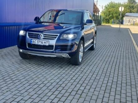 Синий Фольксваген Туарег, объемом двигателя 4.2 л и пробегом 210 тыс. км за 7500 $, фото 1 на Automoto.ua