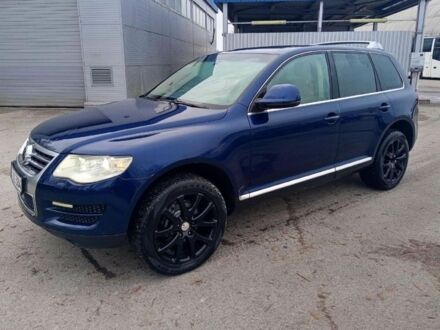 Синий Фольксваген Туарег, объемом двигателя 3 л и пробегом 300 тыс. км за 6200 $, фото 1 на Automoto.ua