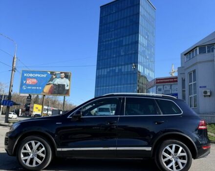 Синий Фольксваген Туарег, объемом двигателя 3 л и пробегом 250 тыс. км за 18999 $, фото 1 на Automoto.ua