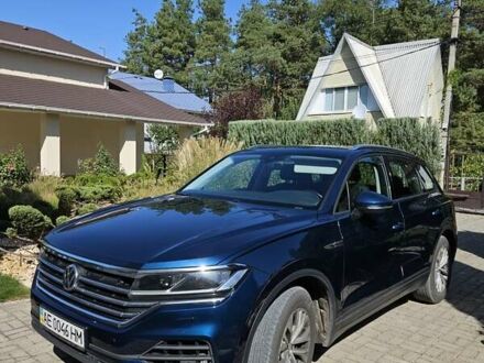 Фольксваген Туарег 2018 в Днепре (Днепропетровске) на Automoto.ua Синий Фольксваген Туарег, объемом двигателя 3 л и пробегом 133 тыс. км за 46800 $, фото 1 на Automoto.ua