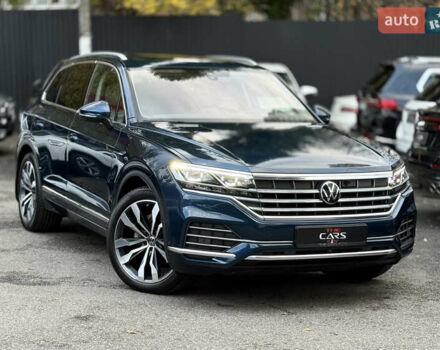 Фольксваген Туарег 2021 в Киеве на Automoto.ua Синий Фольксваген Туарег, объемом двигателя 2.97 л и пробегом 145 тыс. км за 54800 $, фото 1 на Automoto.ua