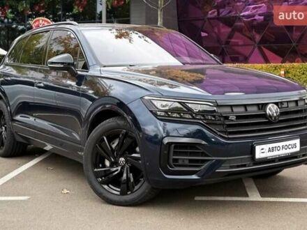 Синий Фольксваген Туарег, объемом двигателя 3 л и пробегом 61 тыс. км за 67990 $, фото 1 на Automoto.ua